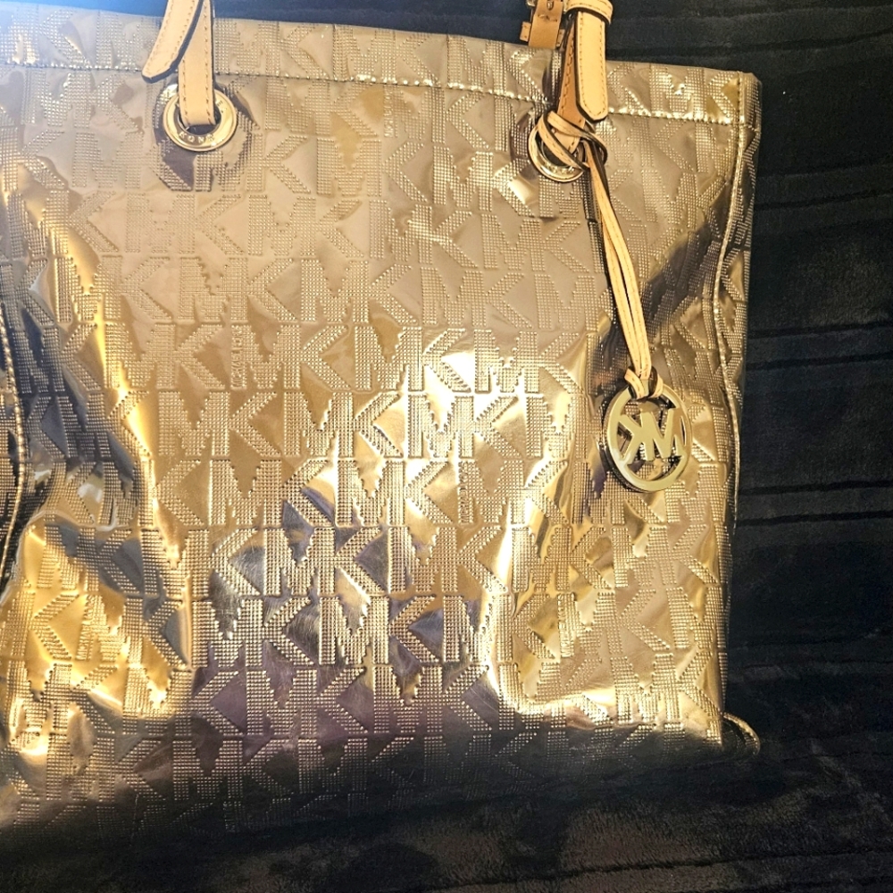 Michael Kors Metallic Nickel Mirror Logo Jet Set Medium Tote